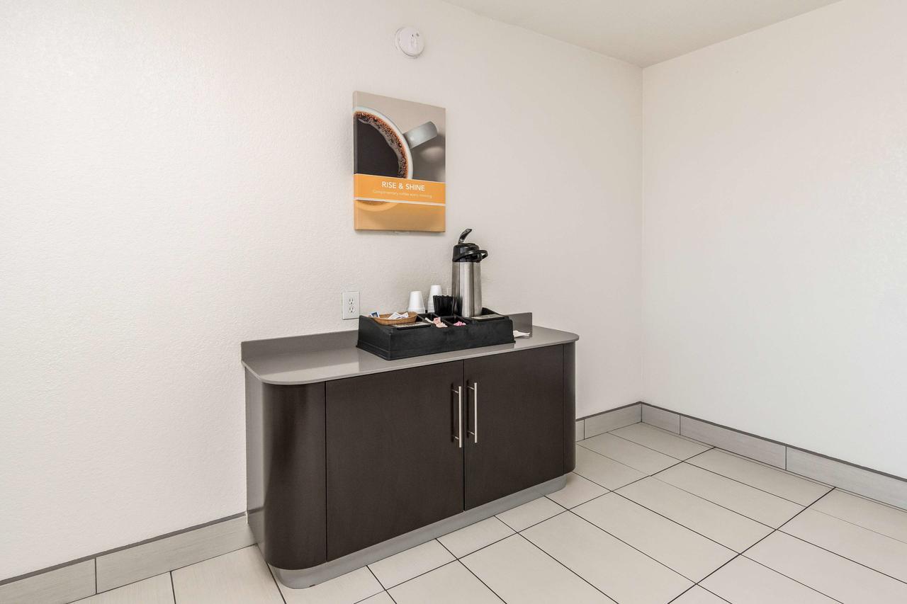 Motel 6 Fort Worth North 홀톰시티 외부 사진