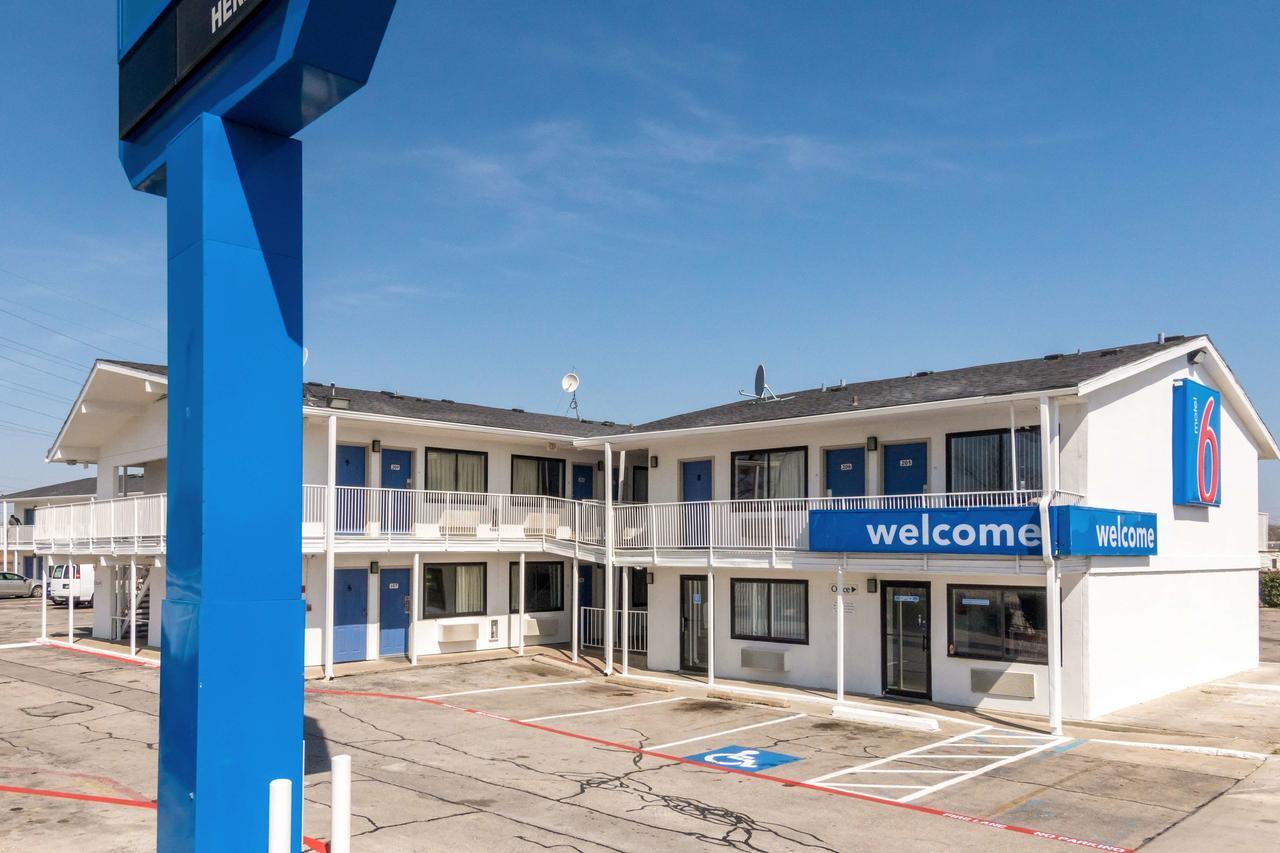 Motel 6 Fort Worth North 홀톰시티 외부 사진