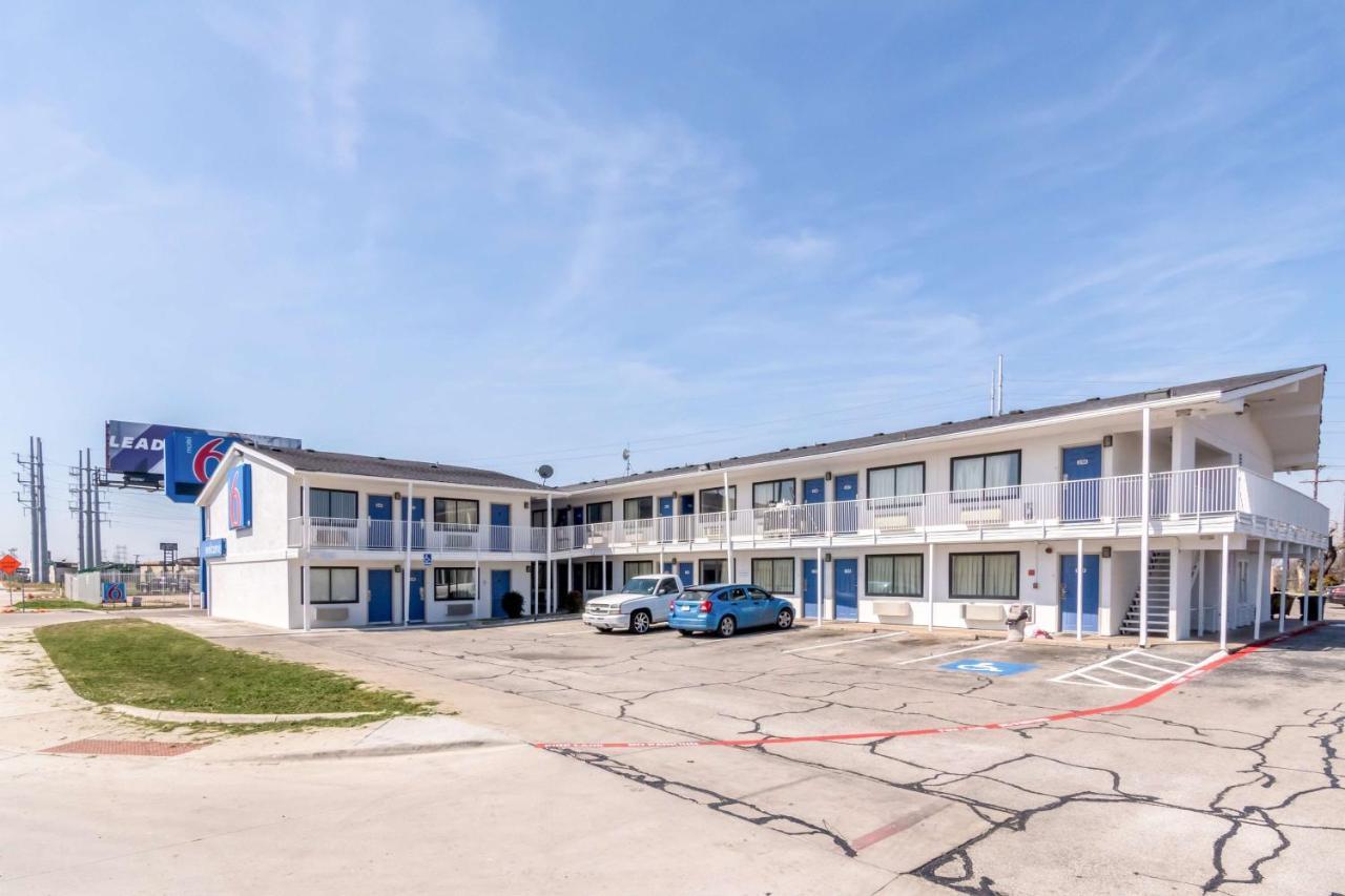 Motel 6 Fort Worth North 홀톰시티 외부 사진