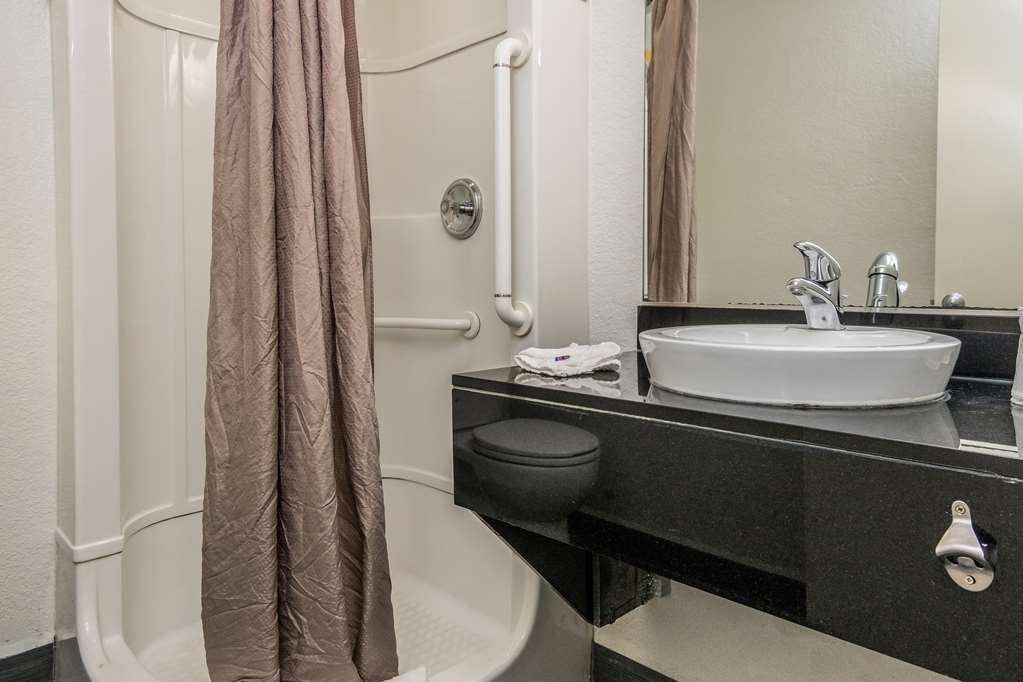 Motel 6 Fort Worth North 홀톰시티 객실 사진